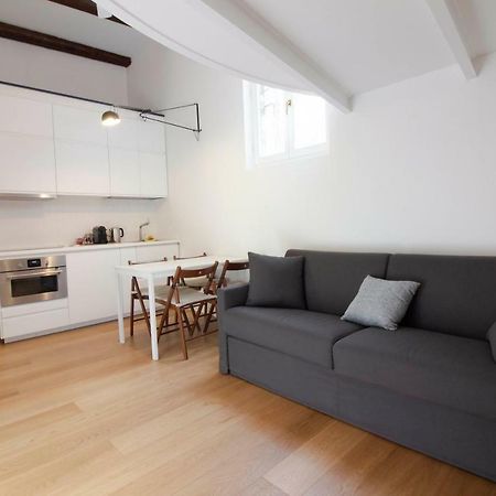 Sant'Andrea Cozy Apartment Milano Eksteriør billede