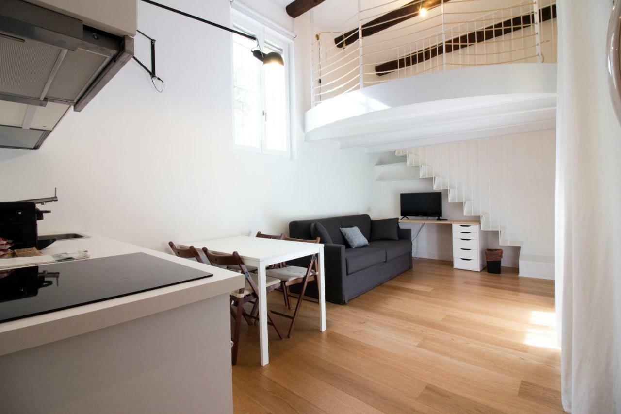 Sant'Andrea Cozy Apartment Milano Eksteriør billede